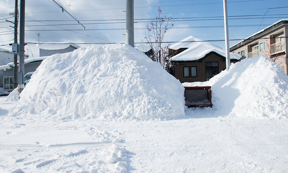 駐車場、カーポートの雪下ろし