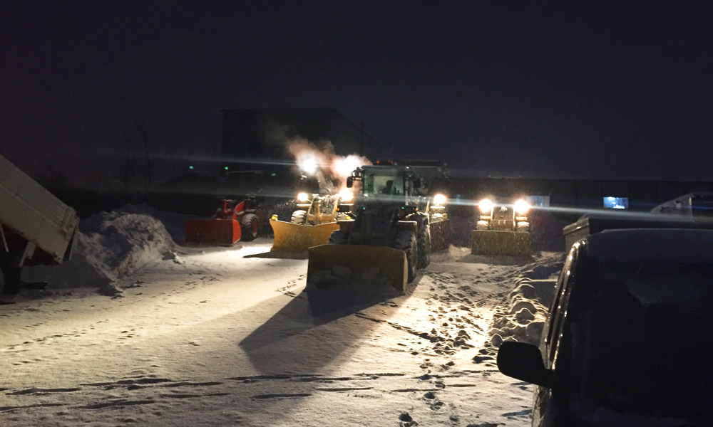 車の除雪